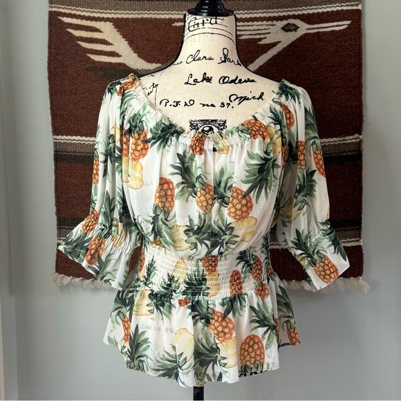 L’AGENCE Aubriella Off-Shoulder Blouse in Vintage Pineapple - Picture 2 of 11